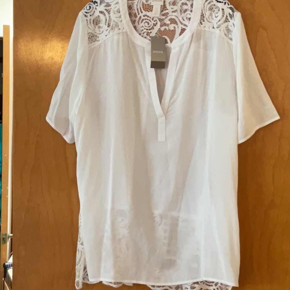 Chico’s Lace Piercing Top Sz3 Xl